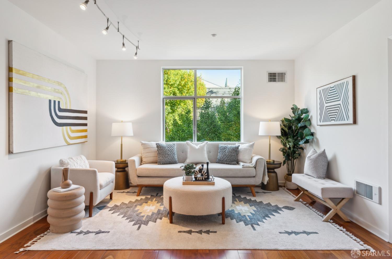 451 Kansas Street Unit: 290