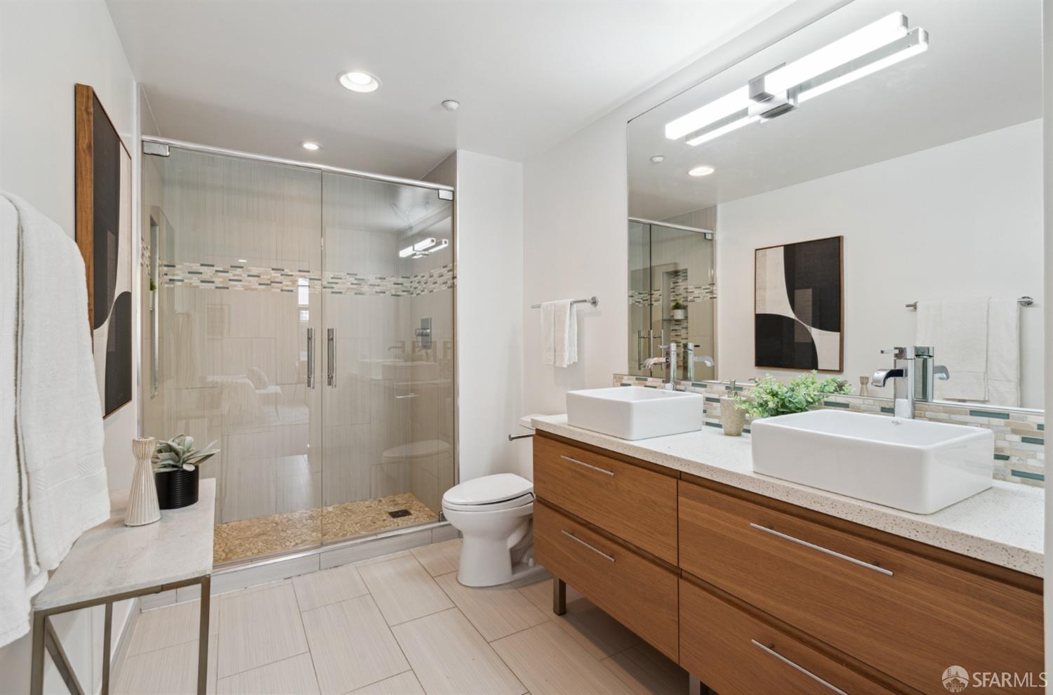 451 Kansas Street Unit: 290