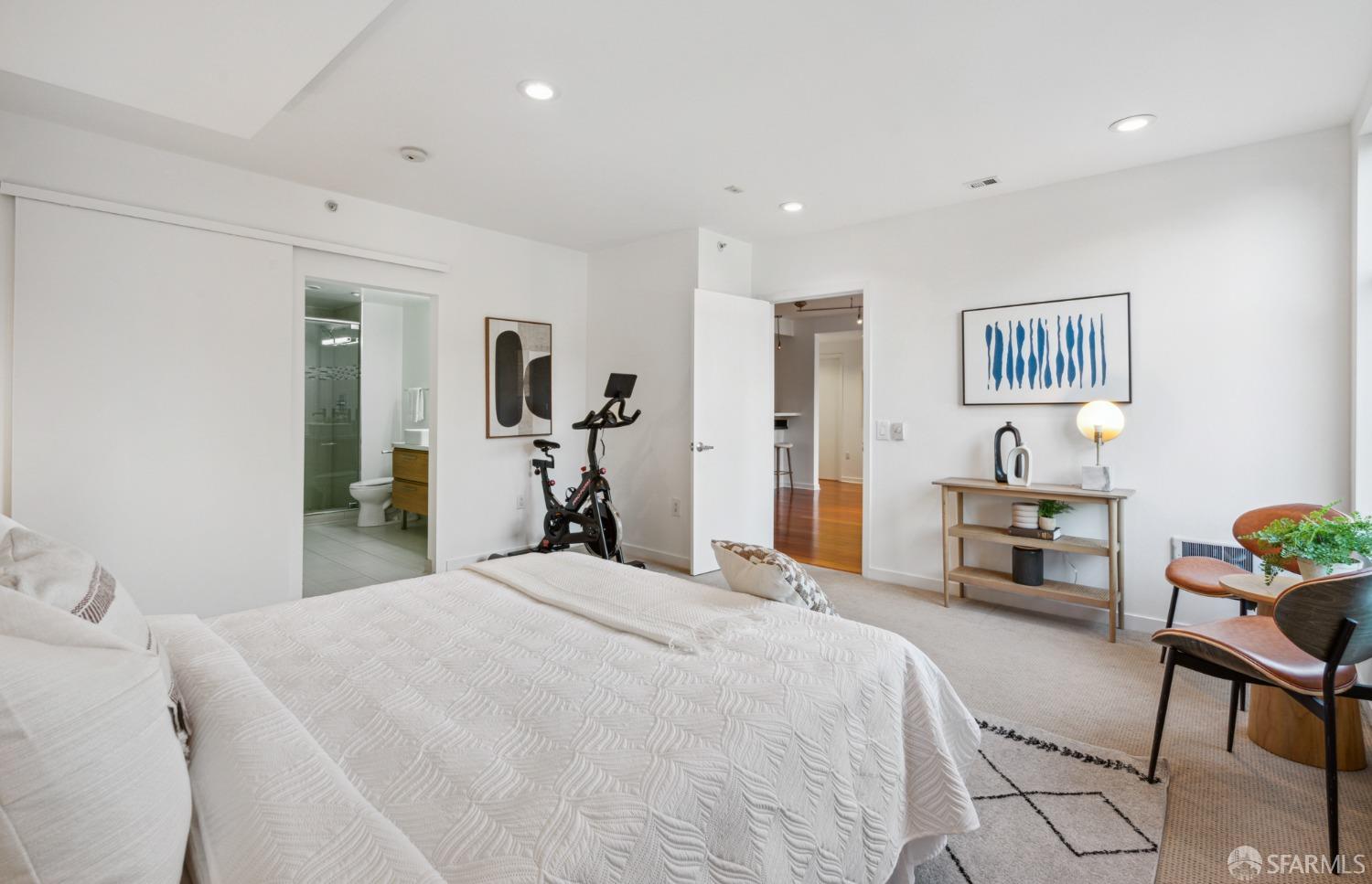 451 Kansas Street Unit: 290