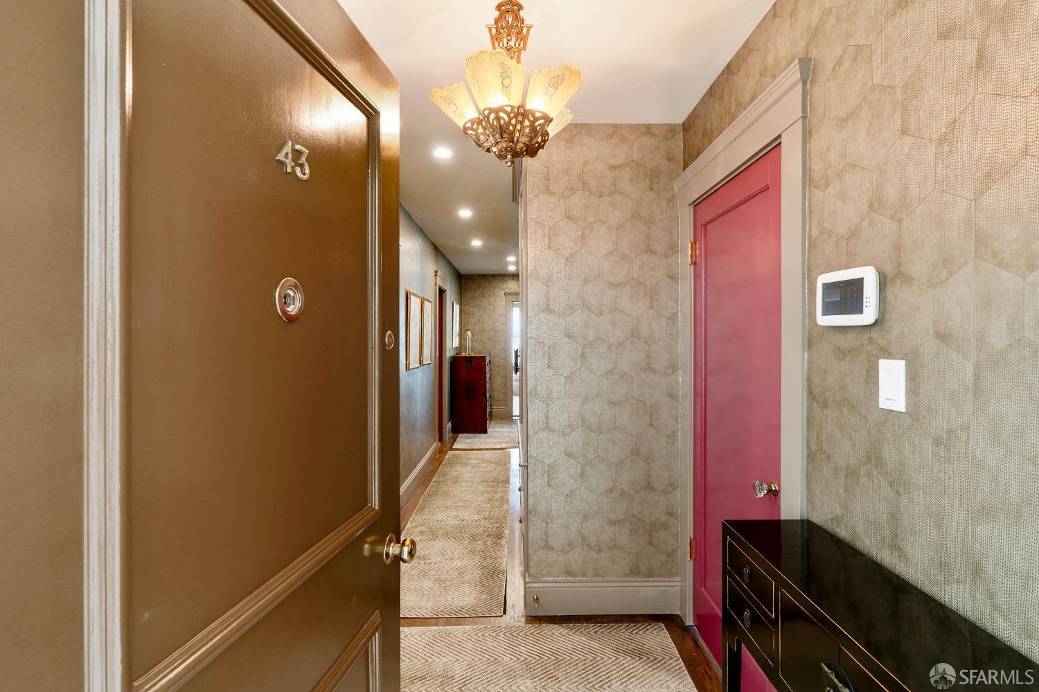 2363 Larkin Street Unit: 43