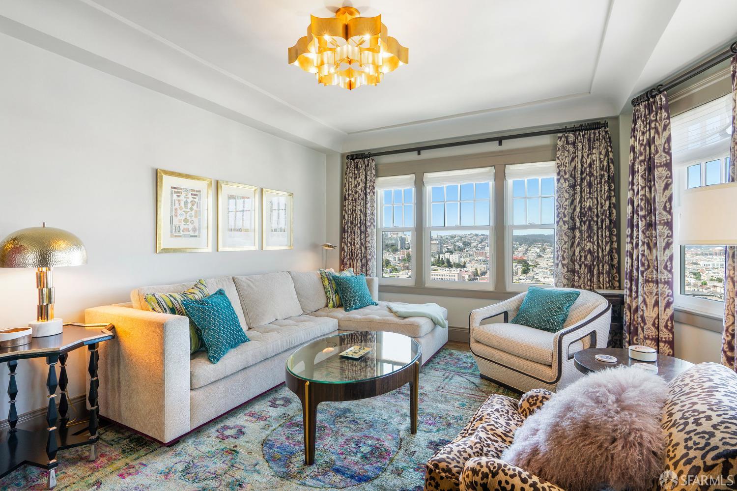 2363 Larkin Street Unit: 43