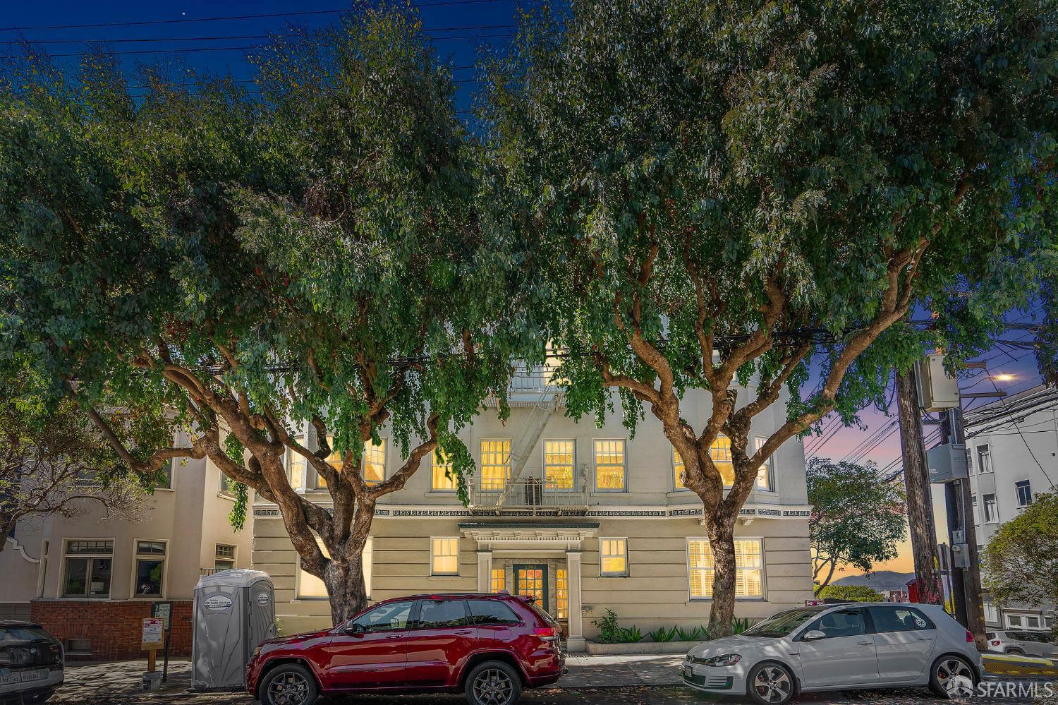 2363 Larkin Street Unit: 43