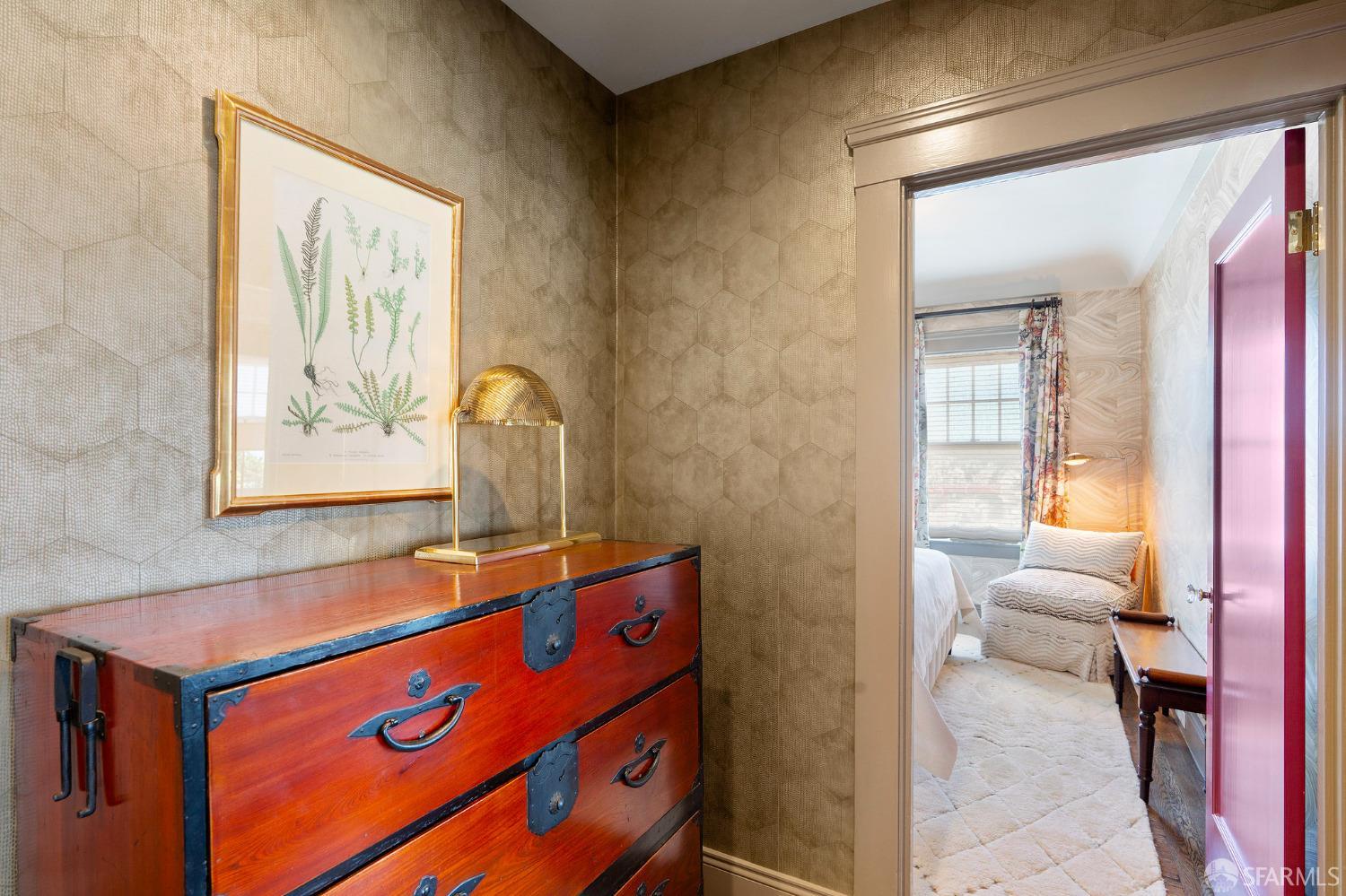 2363 Larkin Street Unit: 43