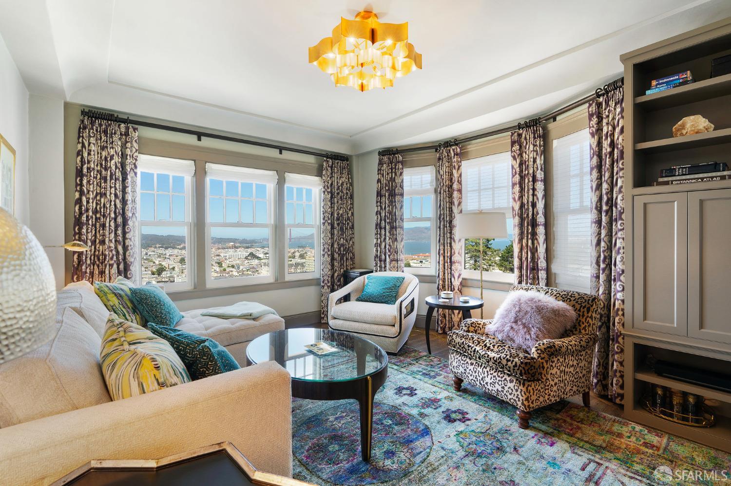 2363 Larkin Street Unit: 43