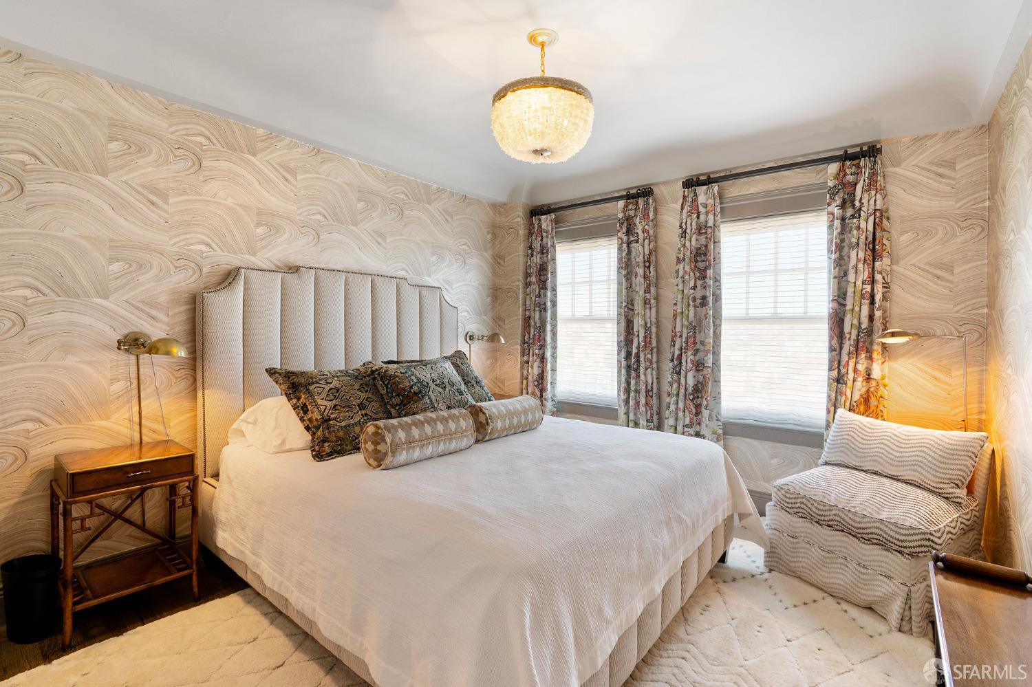 2363 Larkin Street Unit: 43