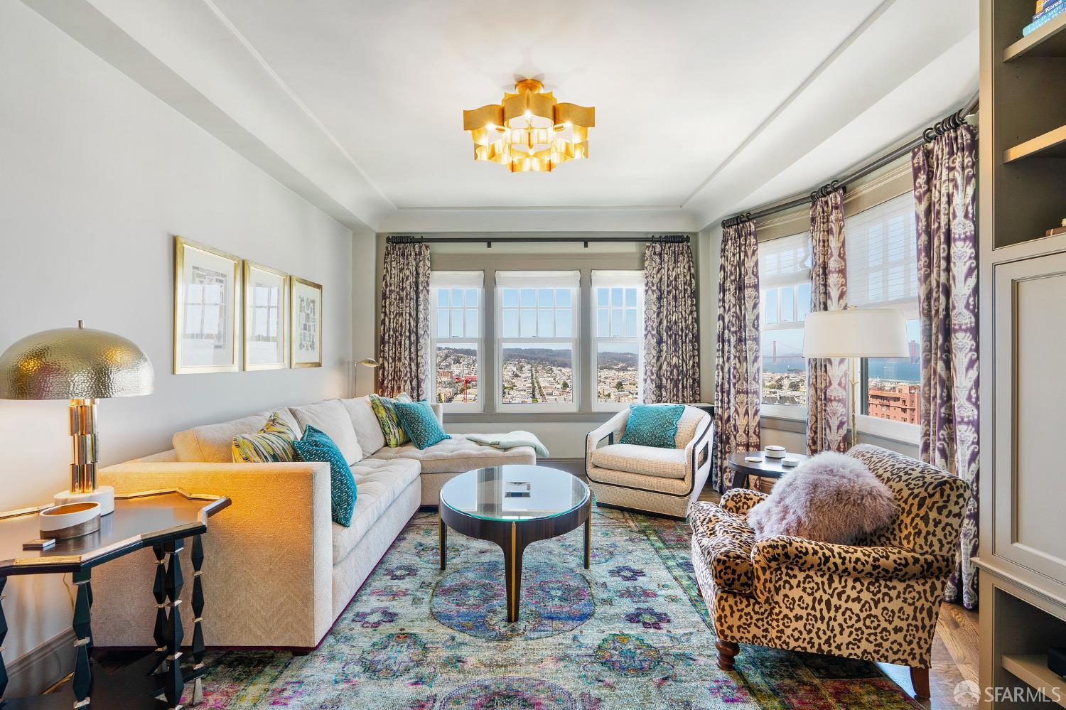 2363 Larkin Street Unit: 43