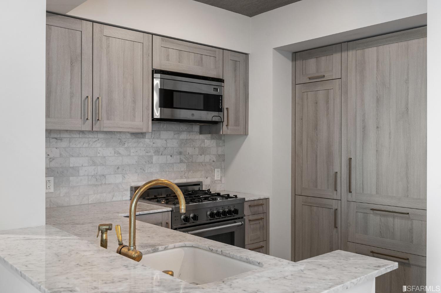 401 Harrison Street Unit: 27G