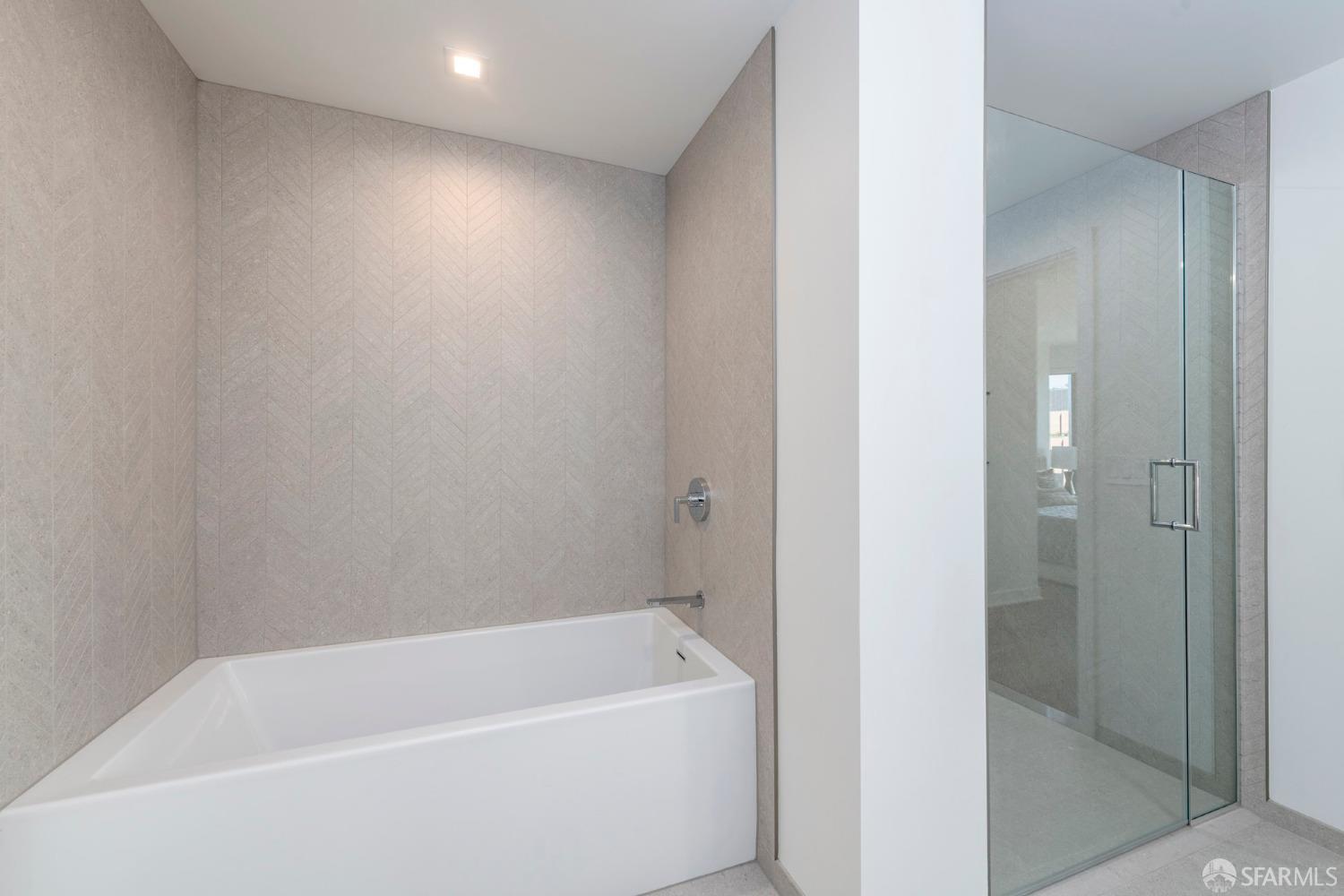 280 Spear Street Unit: 23A