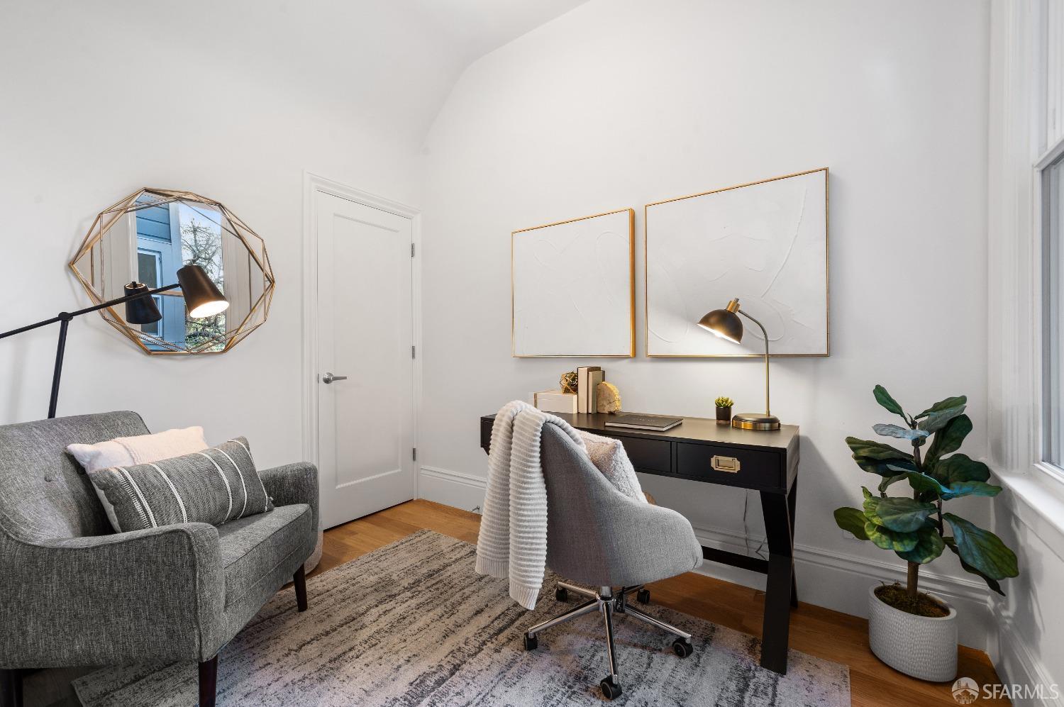 2717 Folsom Street