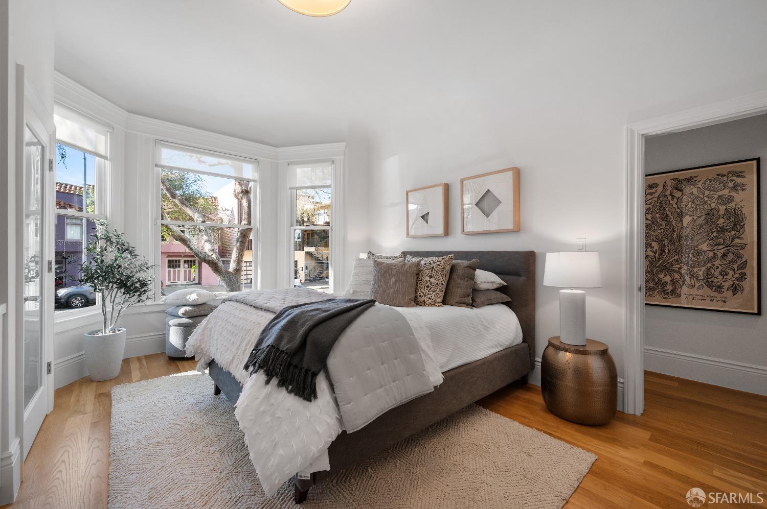 2717 Folsom Street