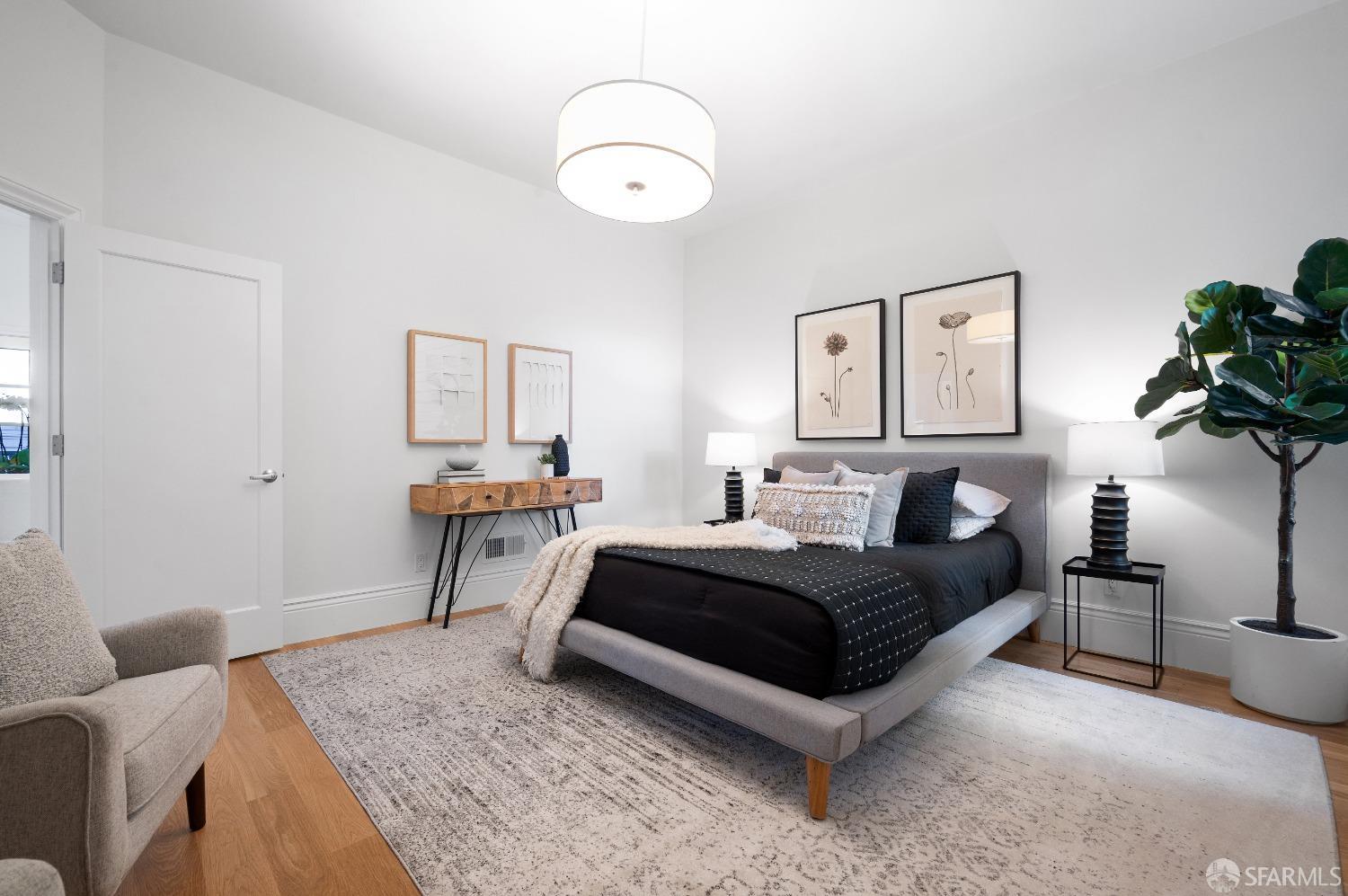 2717 Folsom Street