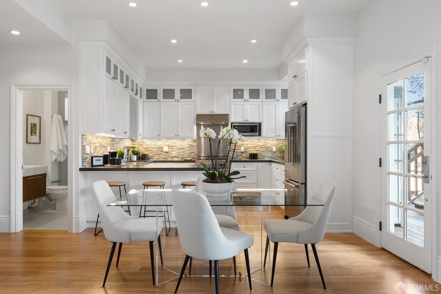 2717 Folsom Street