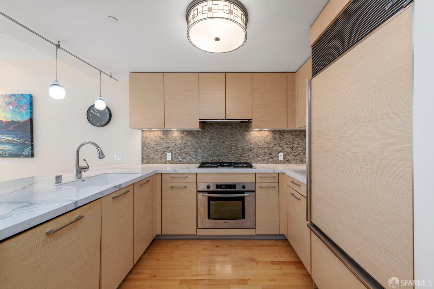 301 Mission Street Unit: 8J