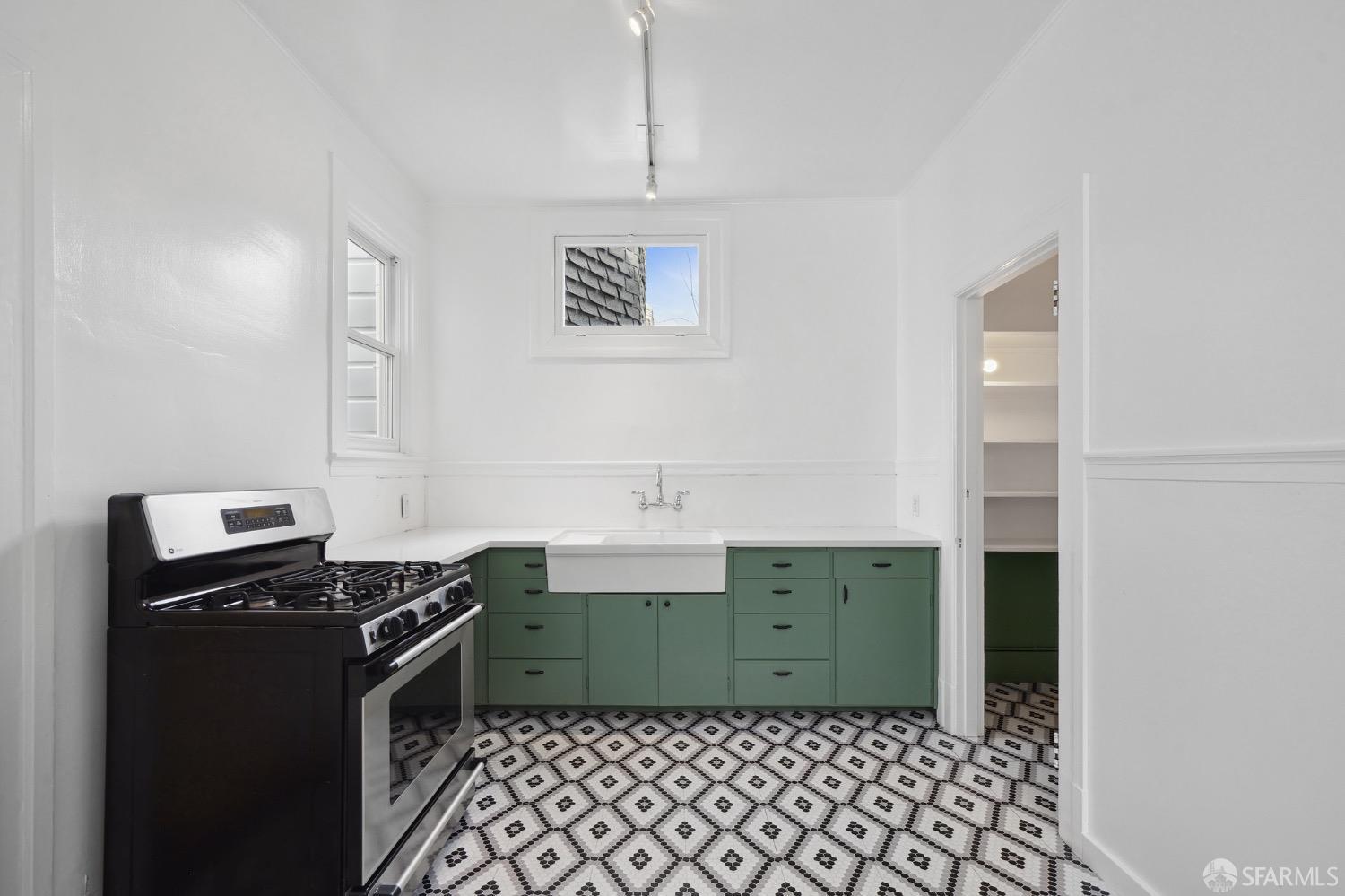 62 Pleasant Street