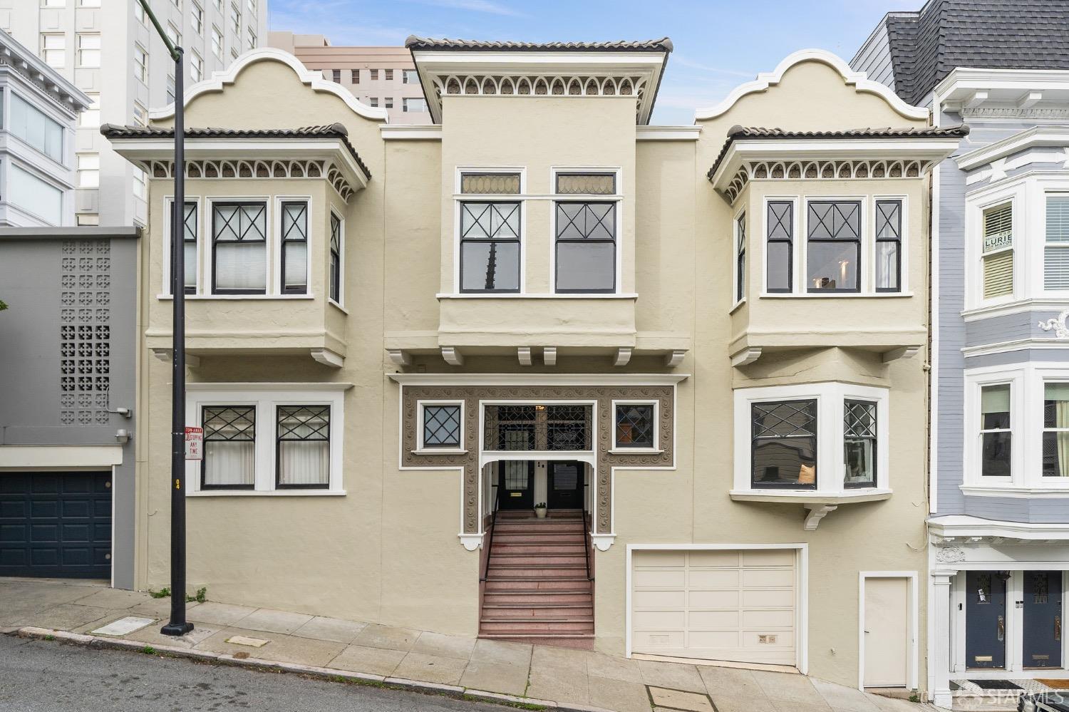 62 Pleasant Street