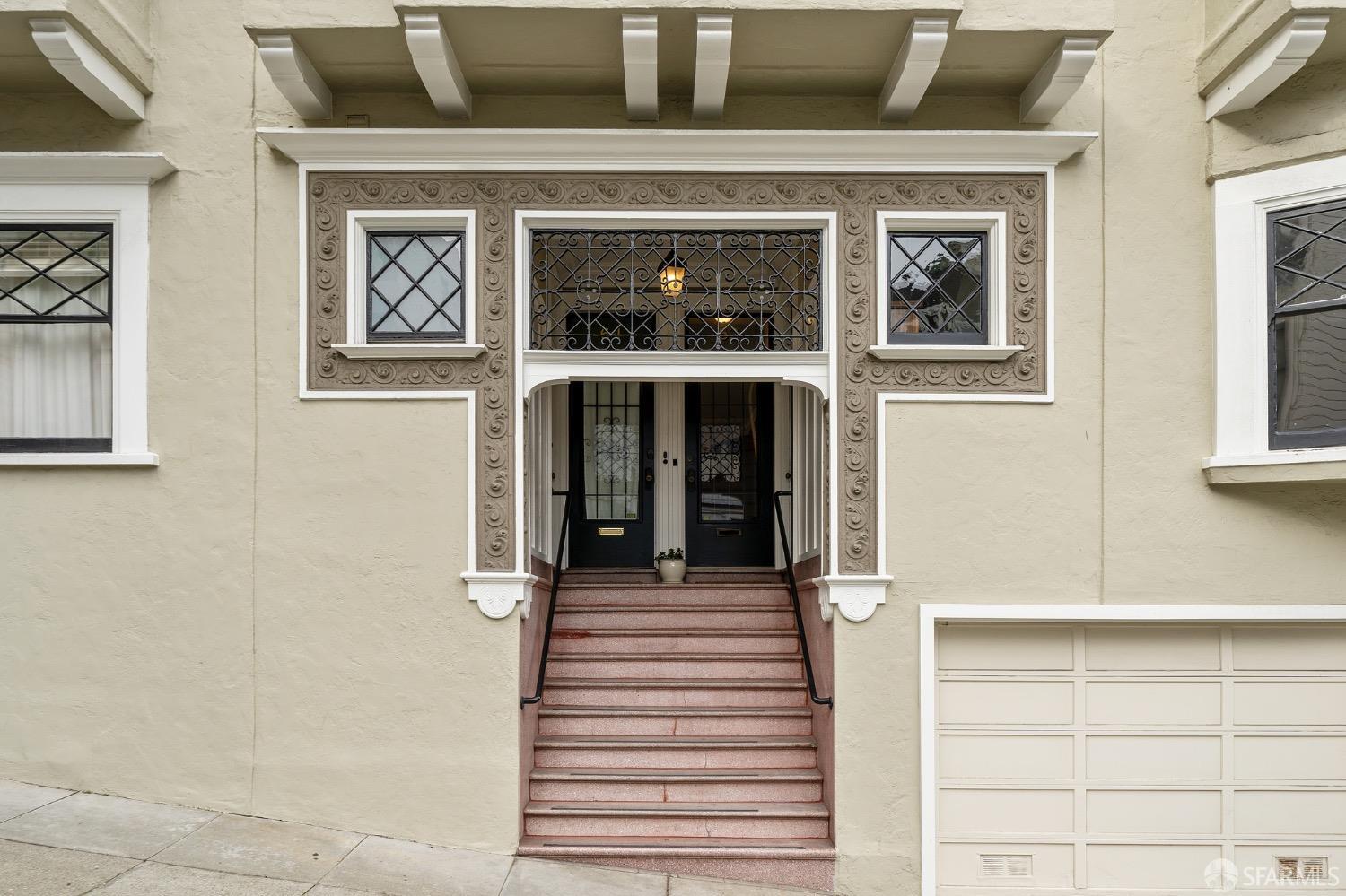62 Pleasant Street