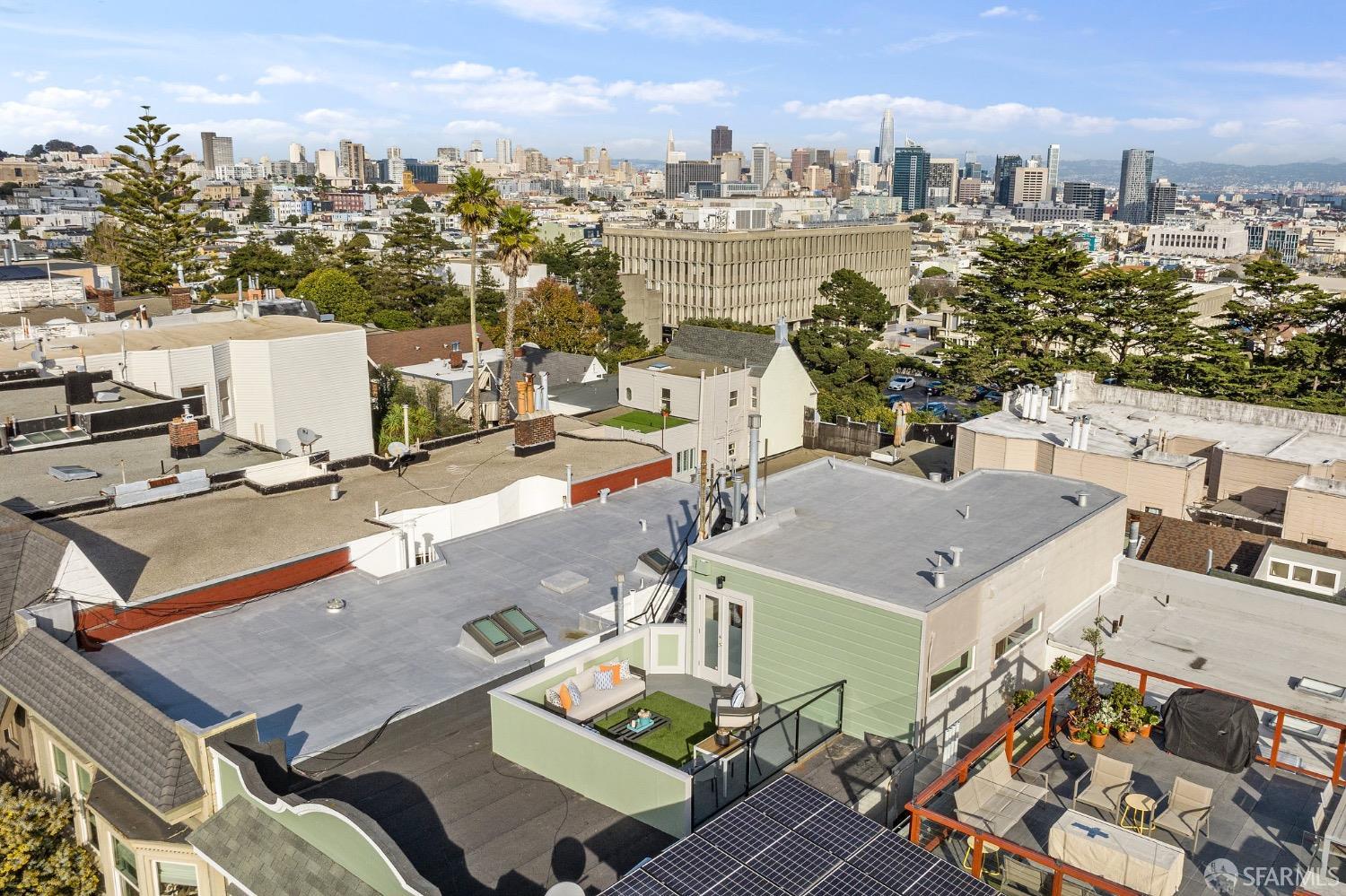 14 Divisadero Street