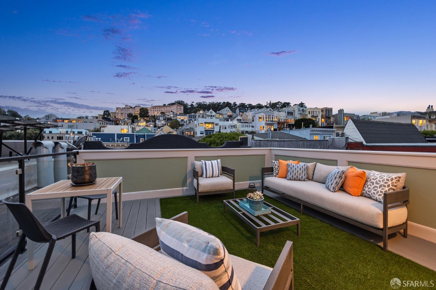14 Divisadero Street