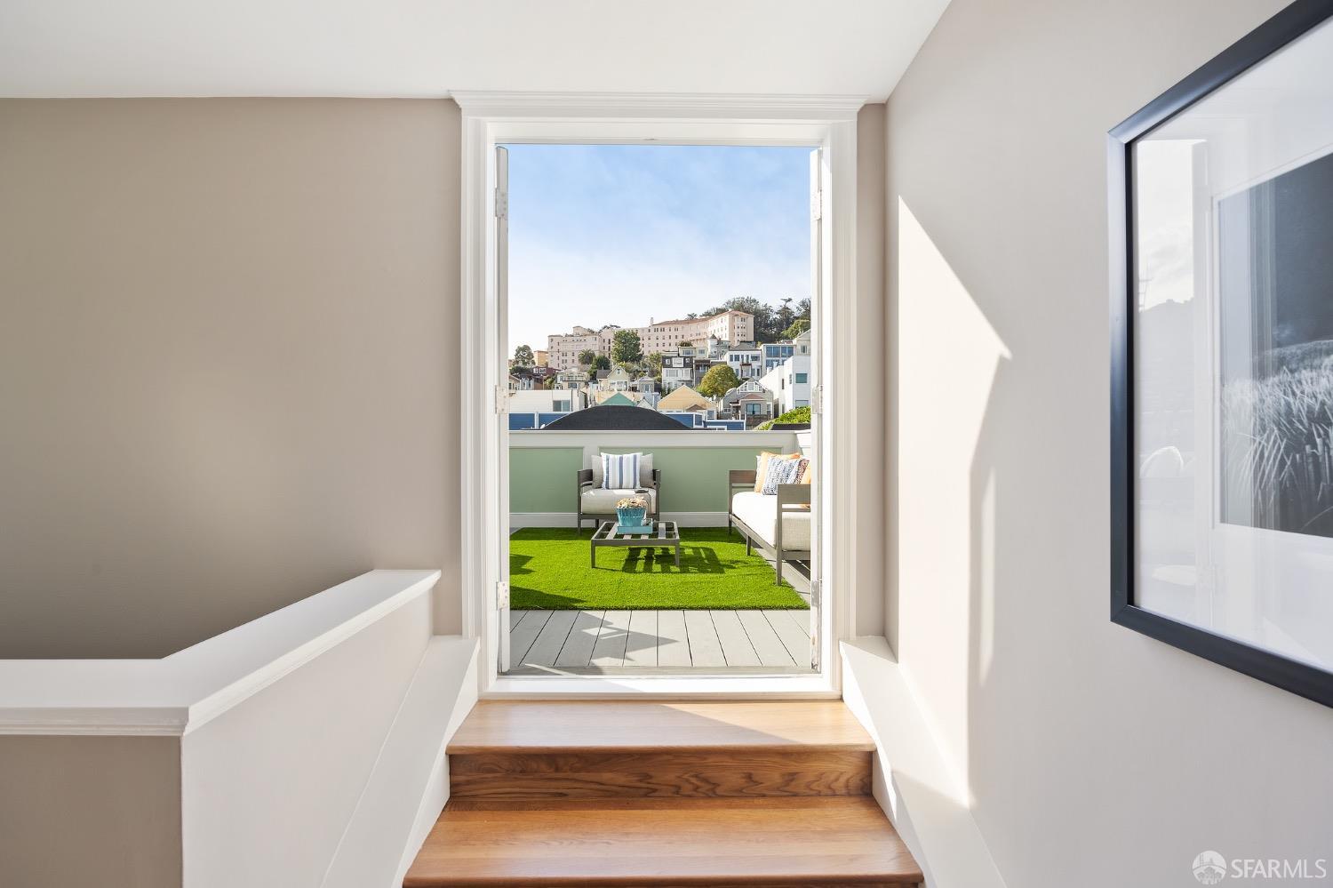 14 Divisadero Street