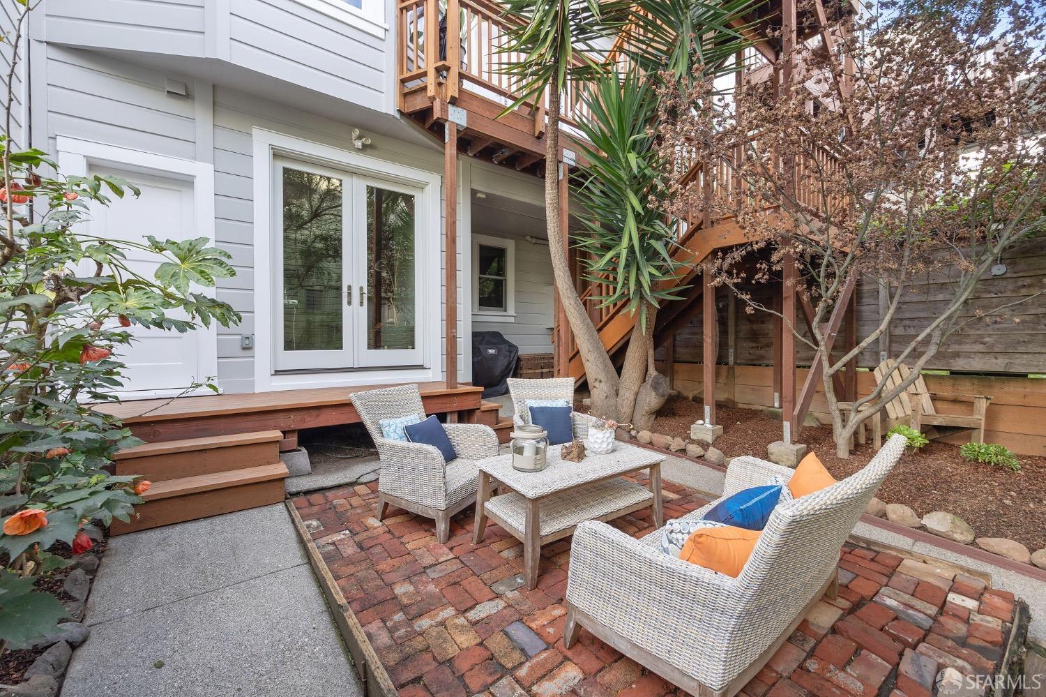 14 Divisadero Street
