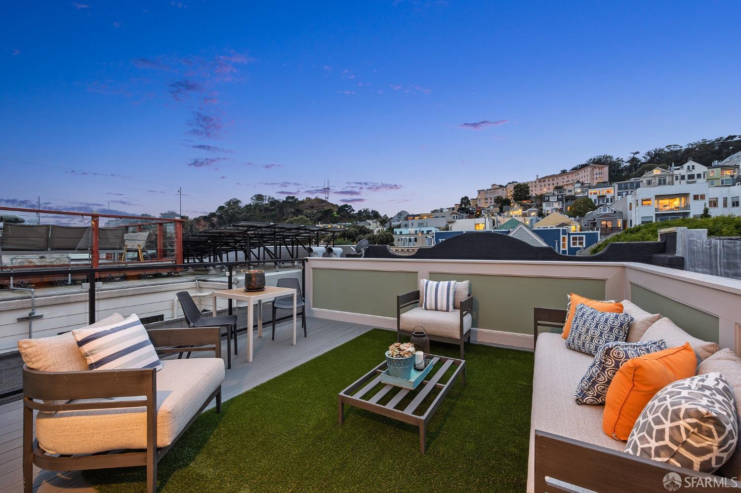 14 Divisadero Street