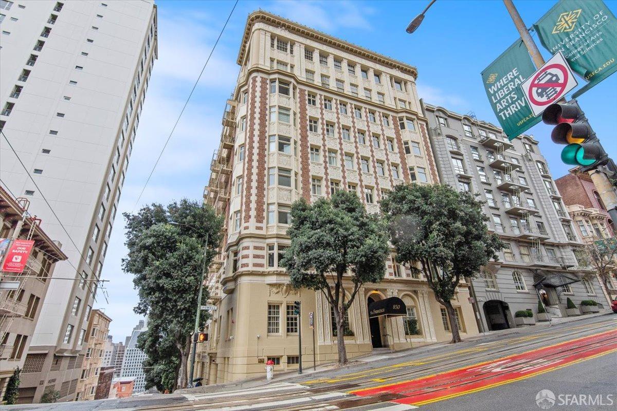 850 Powell Street # 702