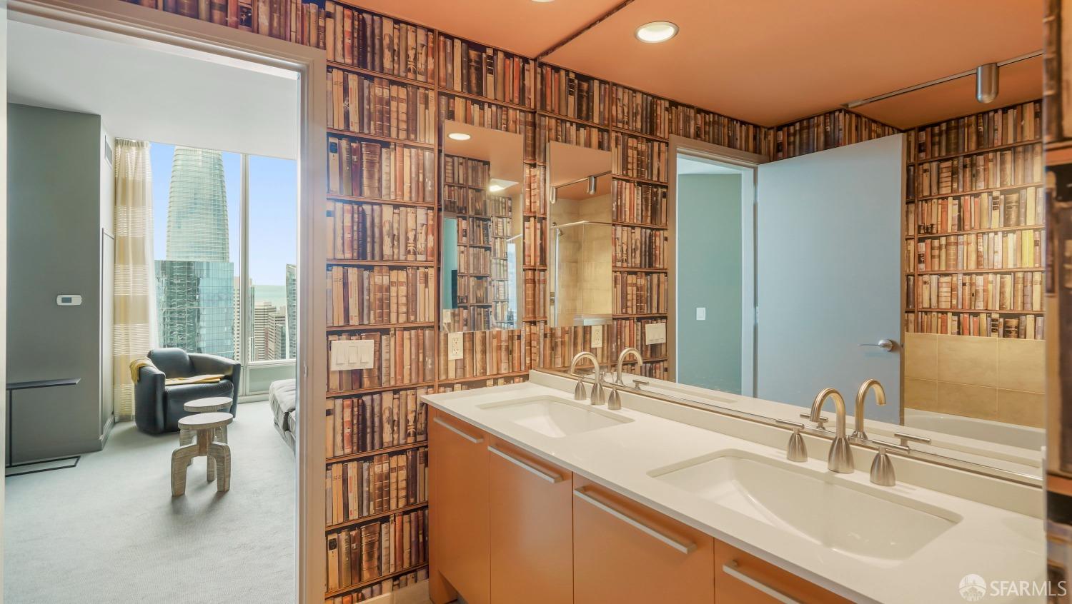 425 1st Street Unit: 5303