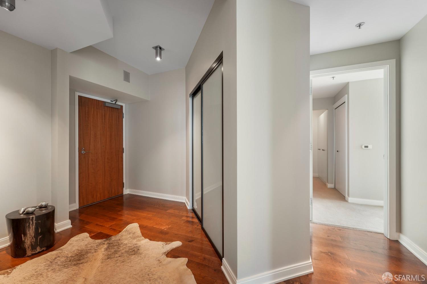 425 1st Street Unit: 5303