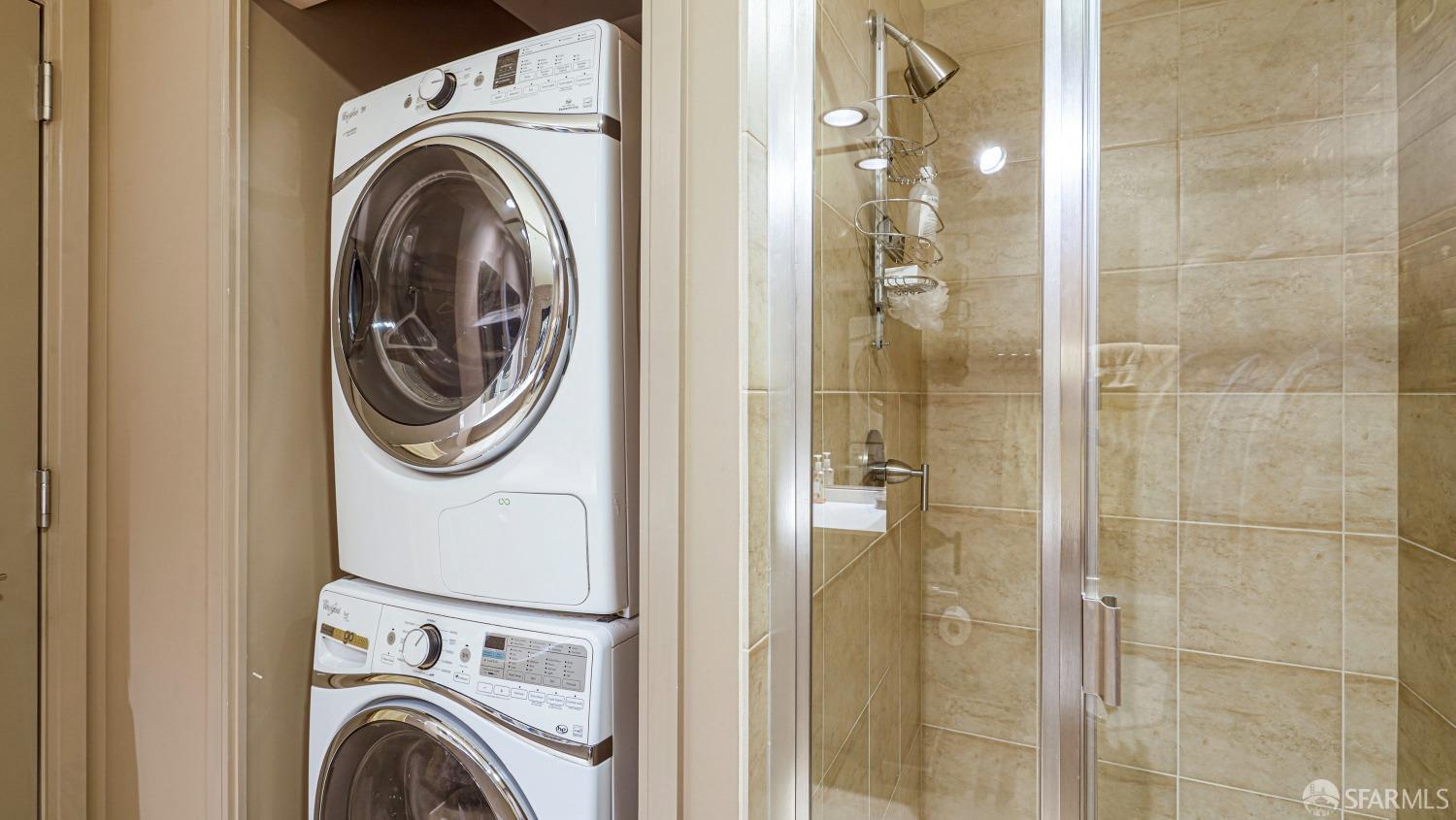 425 1st Street Unit: 5303