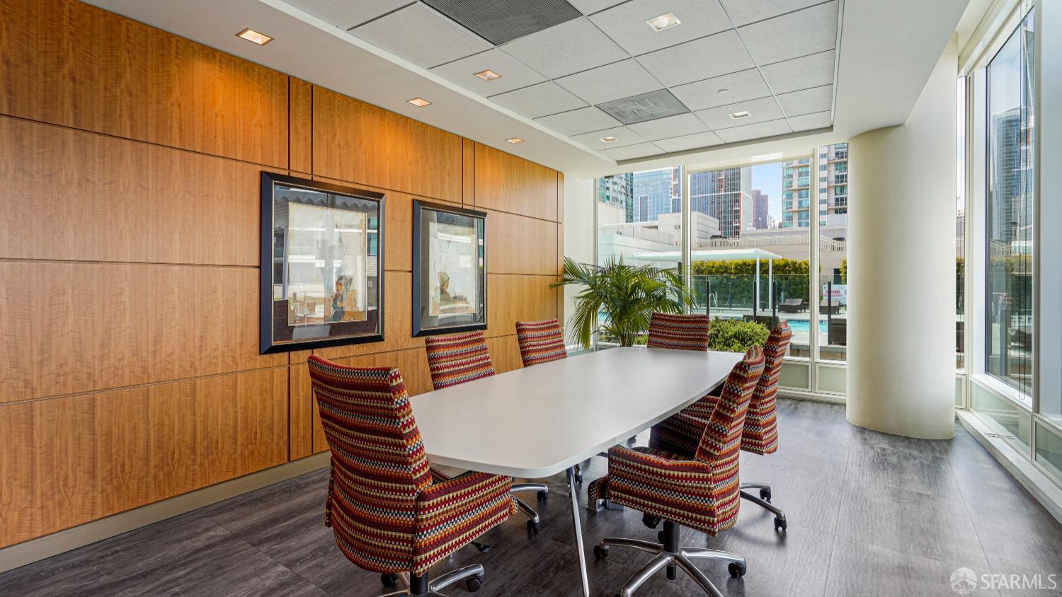 425 1st Street Unit: 5303