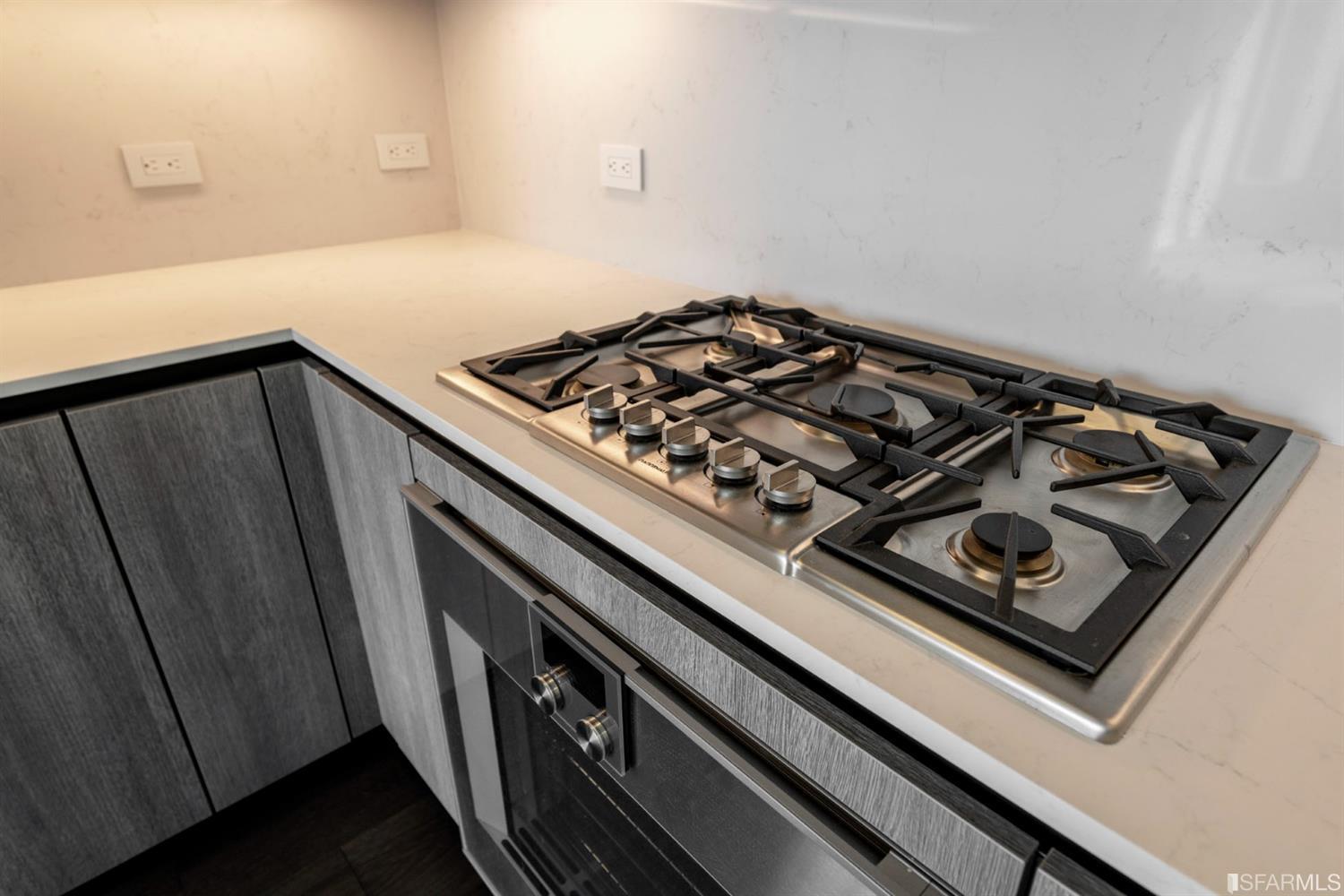 201 Folsom Street # 20H