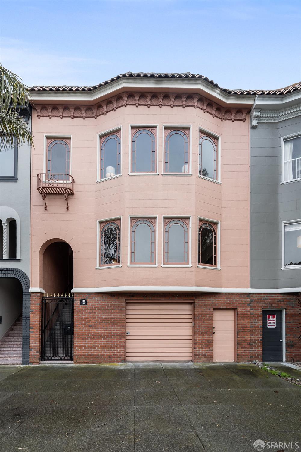 139-141 Alhambra Street