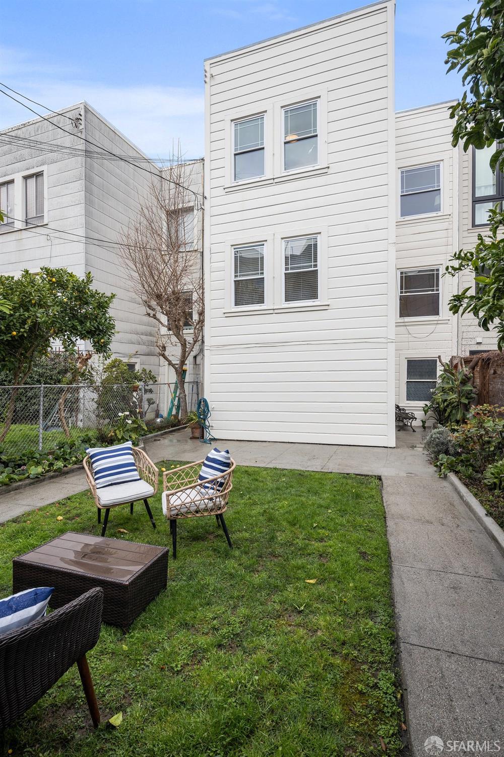 139-141 Alhambra Street