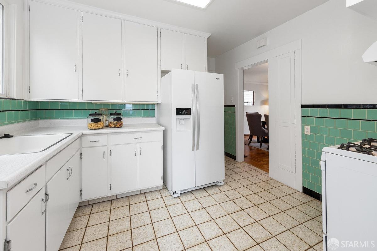 2 Sequoia Way
