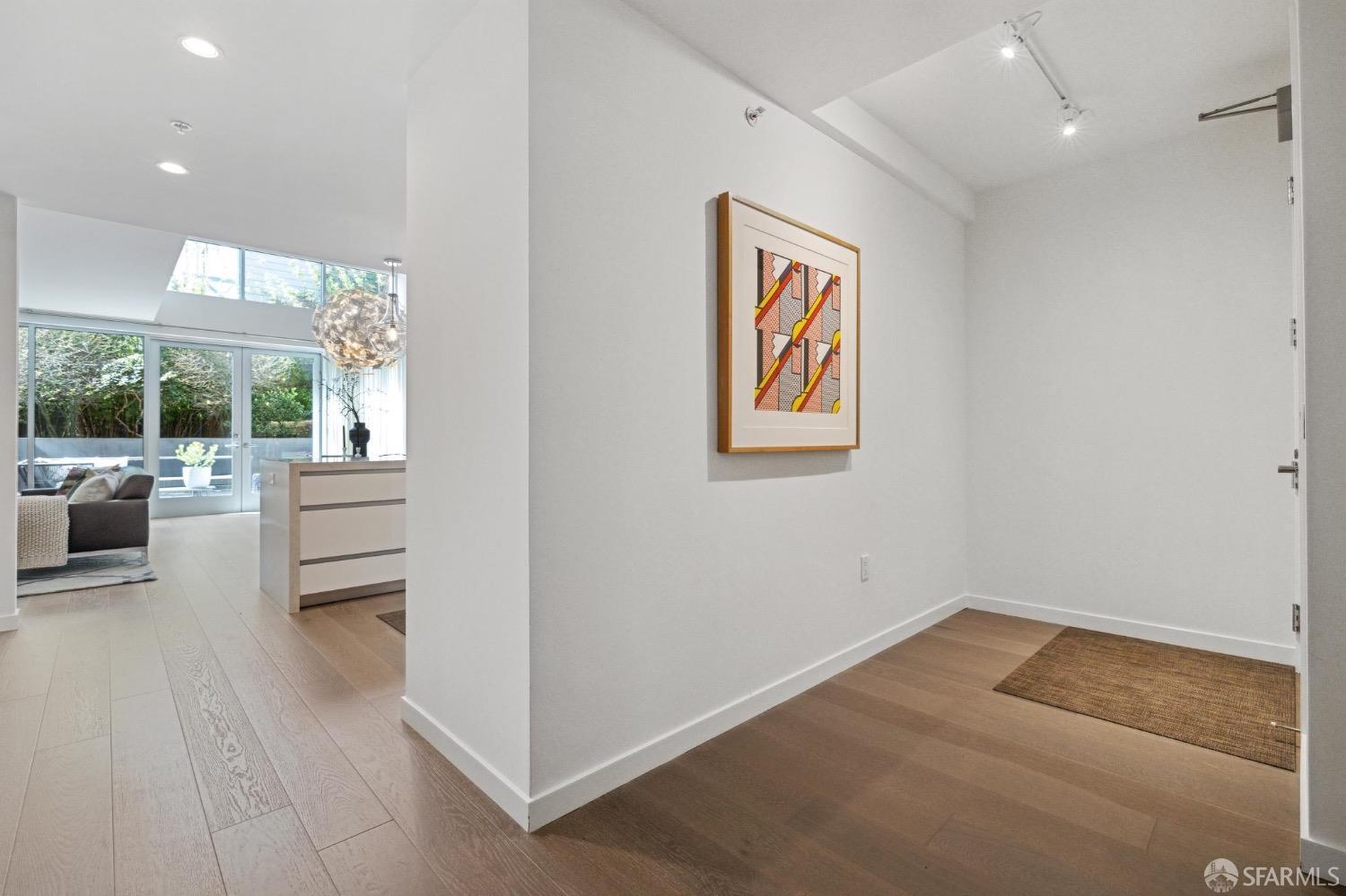1501 Filbert Street Unit: TH1A