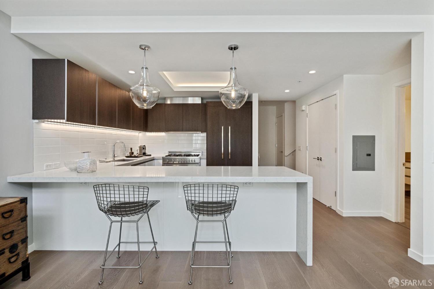 1501 Filbert Street Unit: TH1A