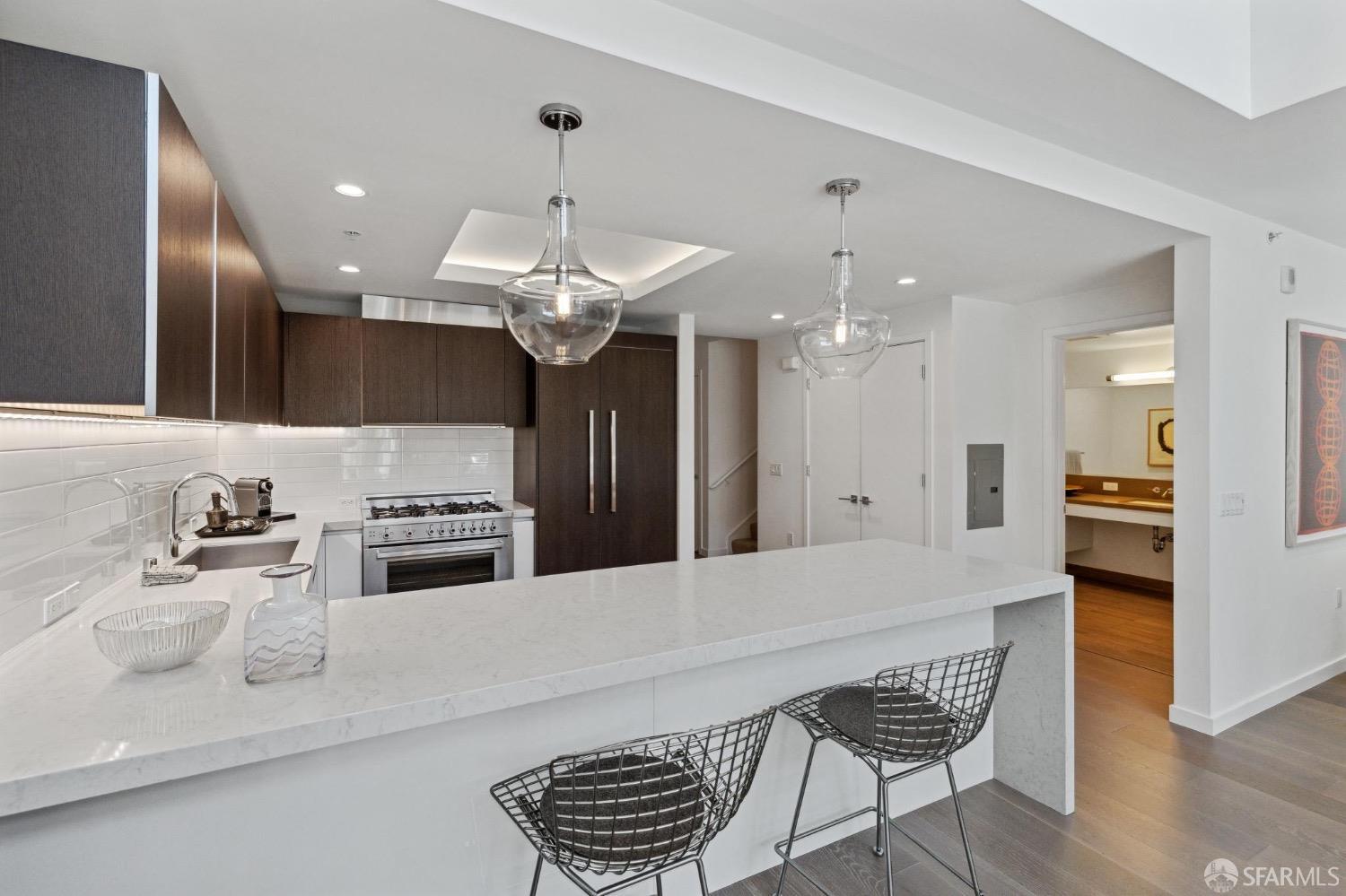 1501 Filbert Street Unit: TH1A