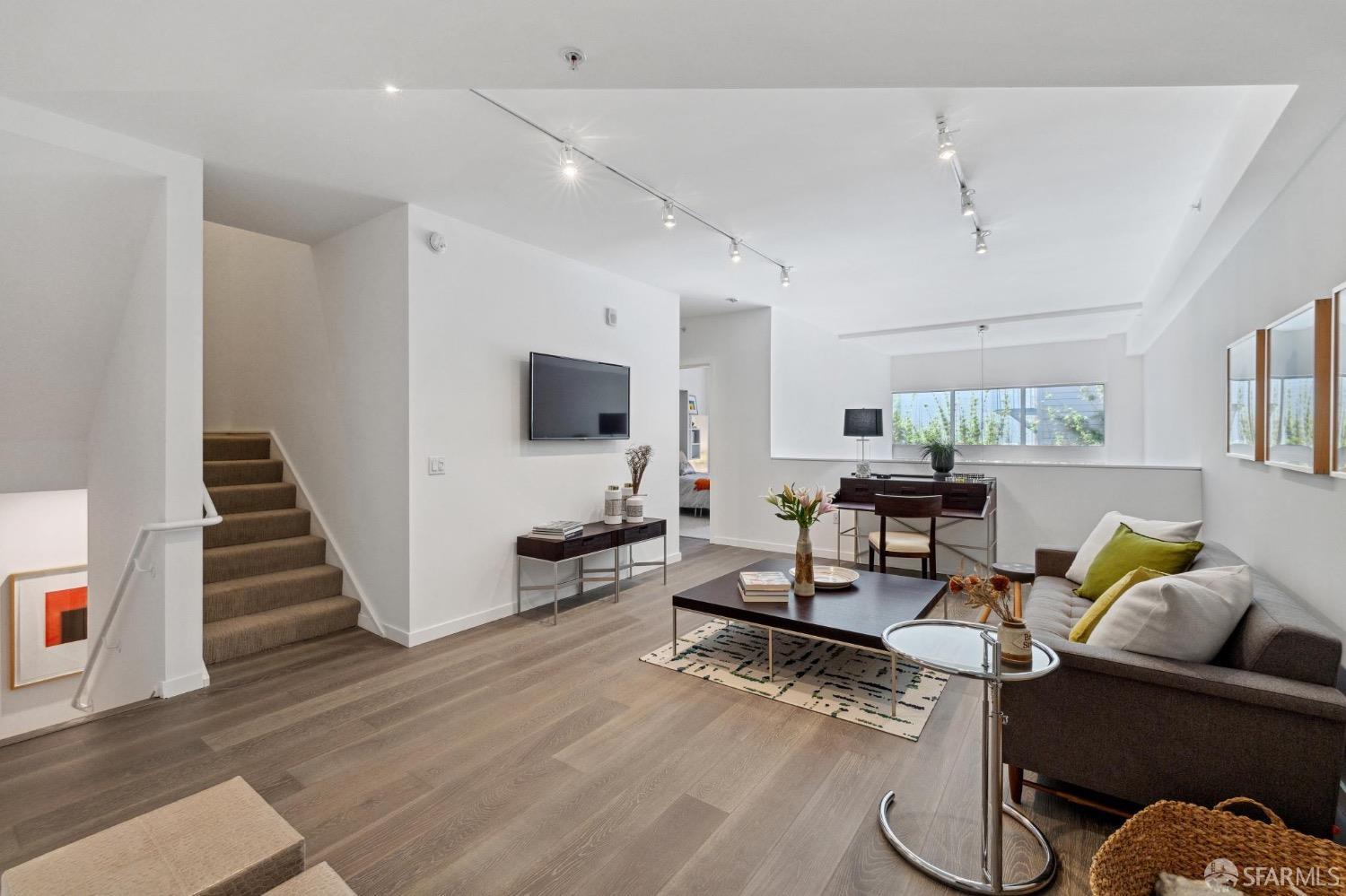 1501 Filbert Street Unit: TH1A