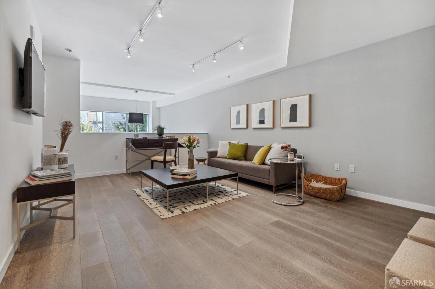1501 Filbert Street Unit: TH1A