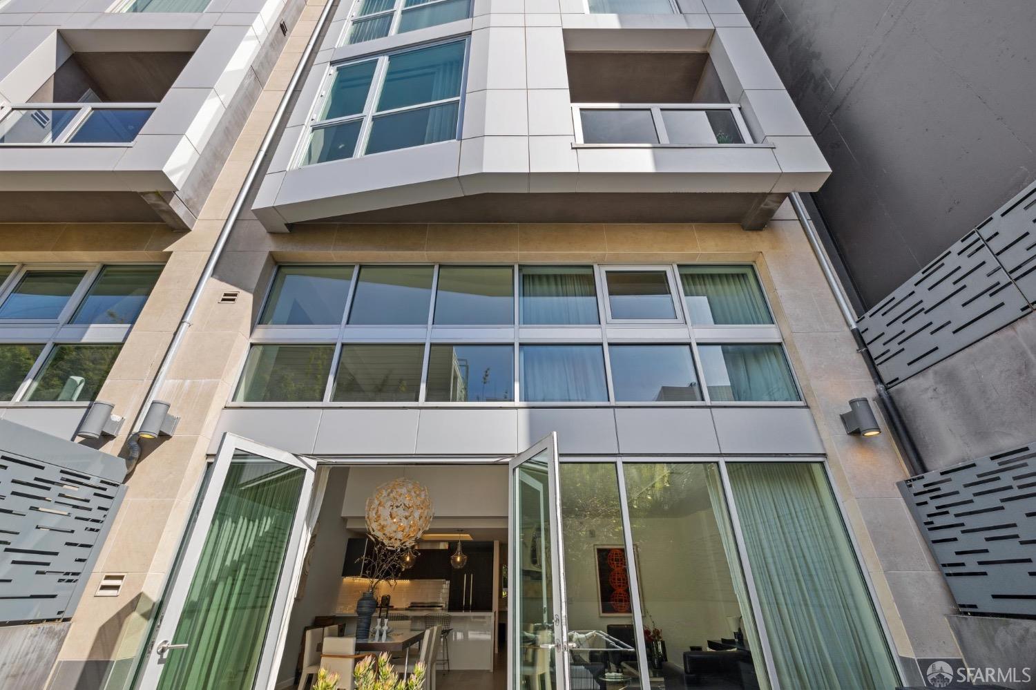 1501 Filbert Street Unit: TH1A