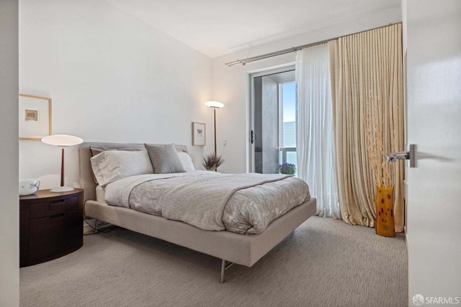 1501 Filbert Street Unit: TH1A