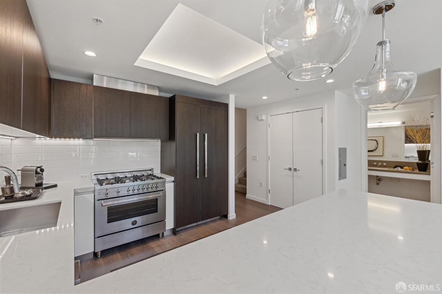 1501 Filbert Street Unit: TH1A