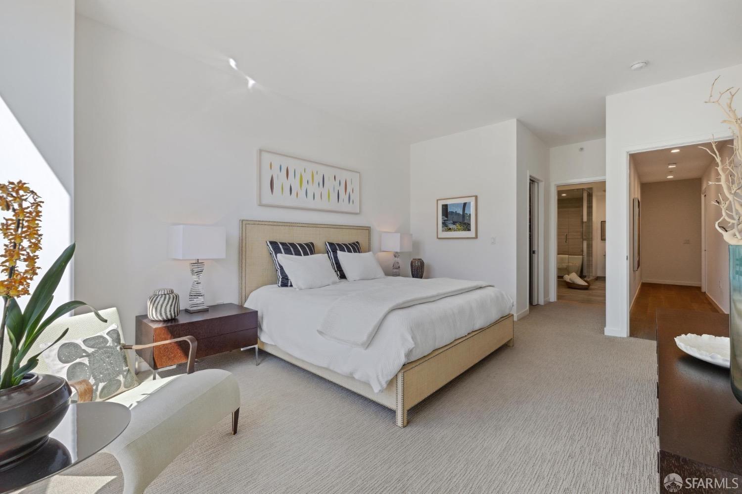 1501 Filbert Street Unit: TH1A
