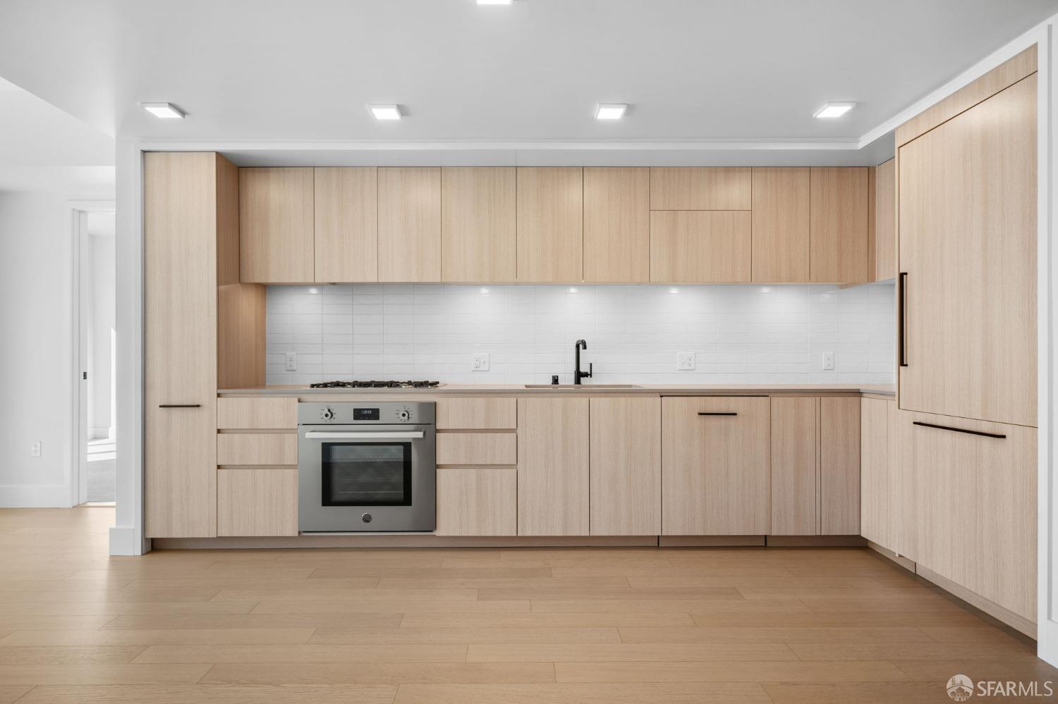 950 Tennessee Street # 404