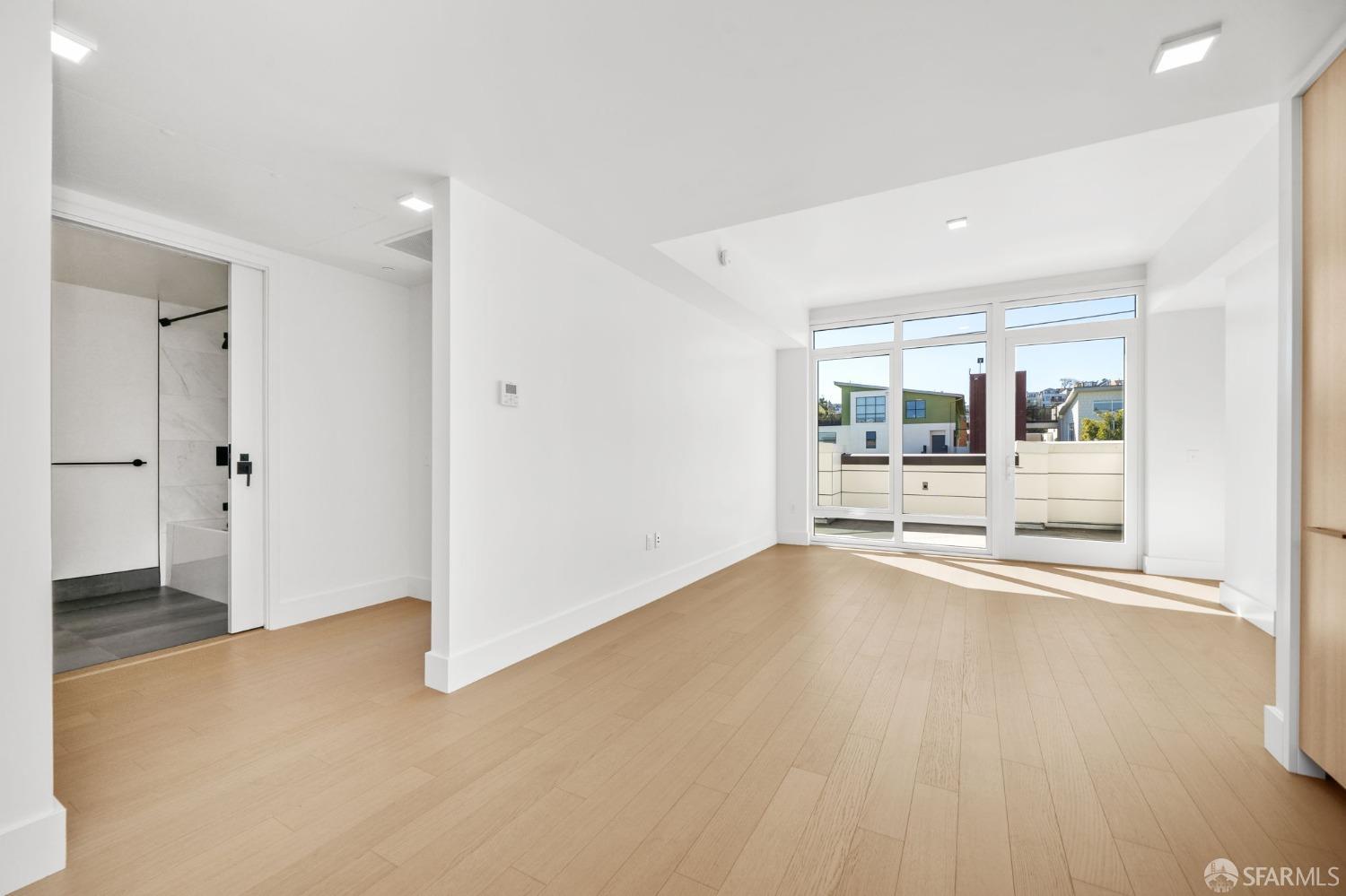 950 Tennessee Street # 404