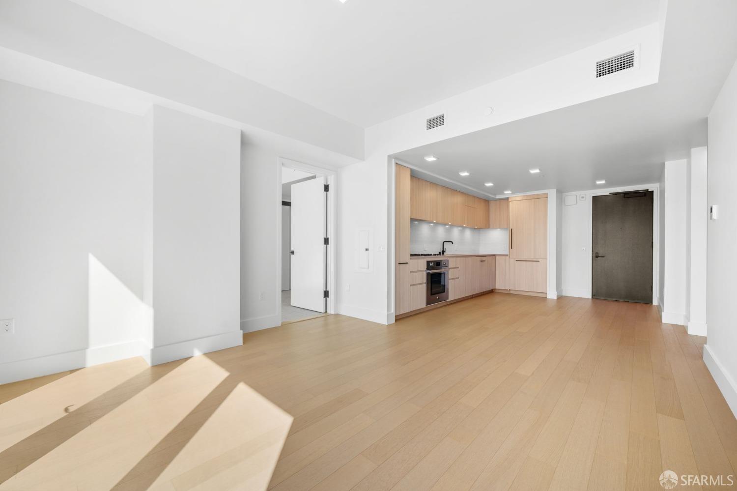 950 Tennessee Street # 404