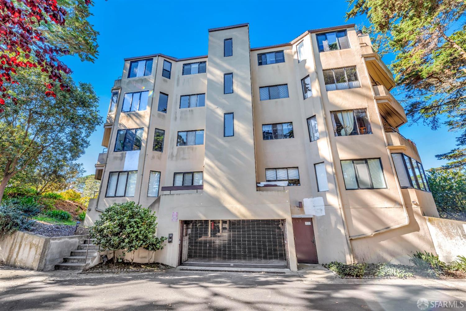 208 N Lake Merced Hills # 2E