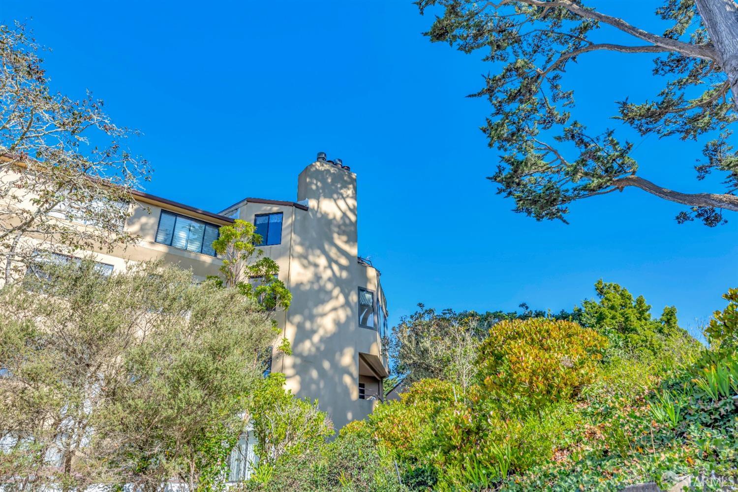 208 N Lake Merced Hills # 2E