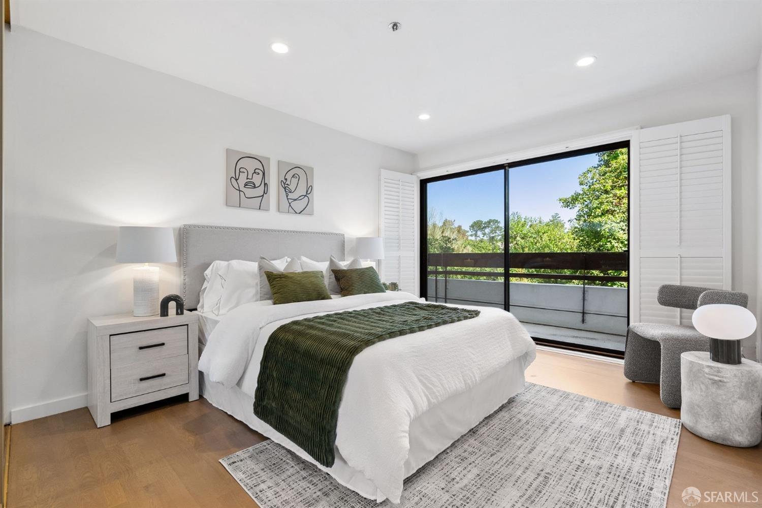 208 N Lake Merced Hills # 1F