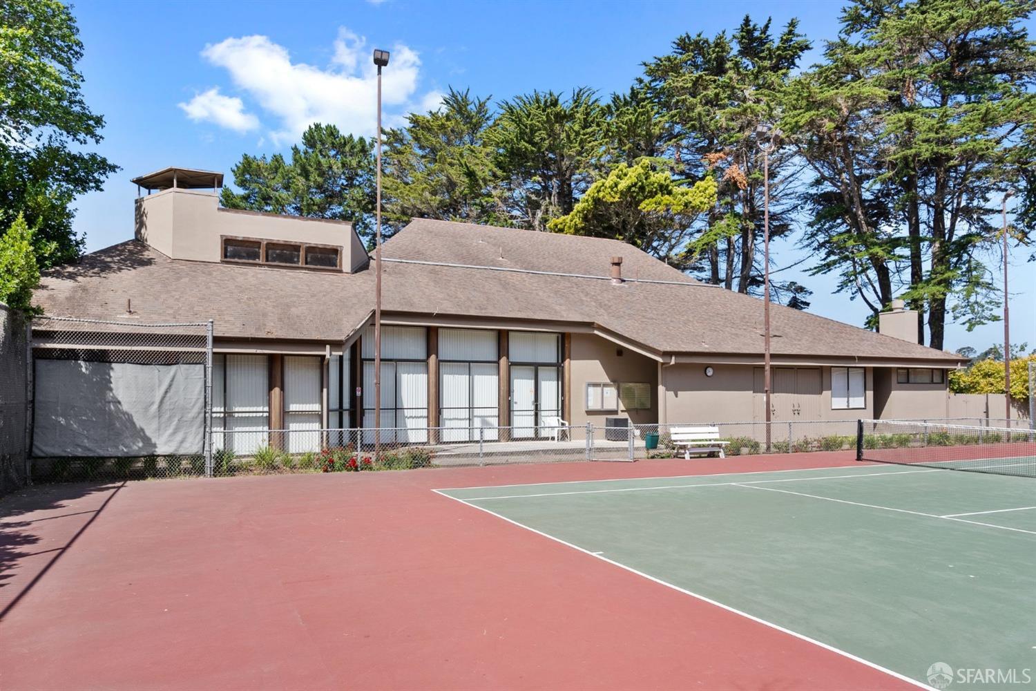208 N Lake Merced Hills # 1F